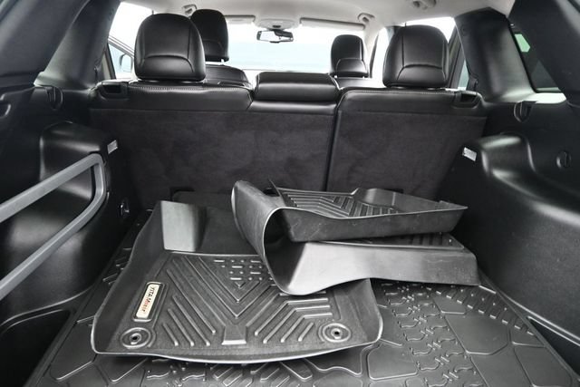 Used 2018 Jeep Cherokee Limited AWD/4WD image 9