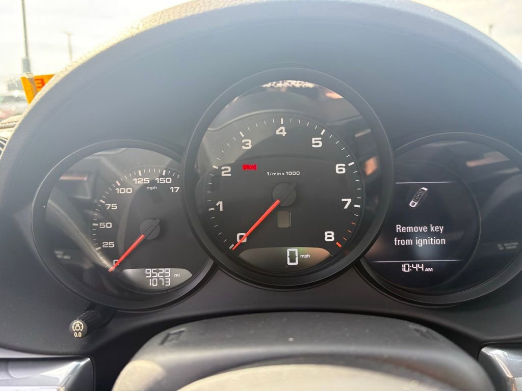 Used 2019 Porsche 718 Cayman image 10