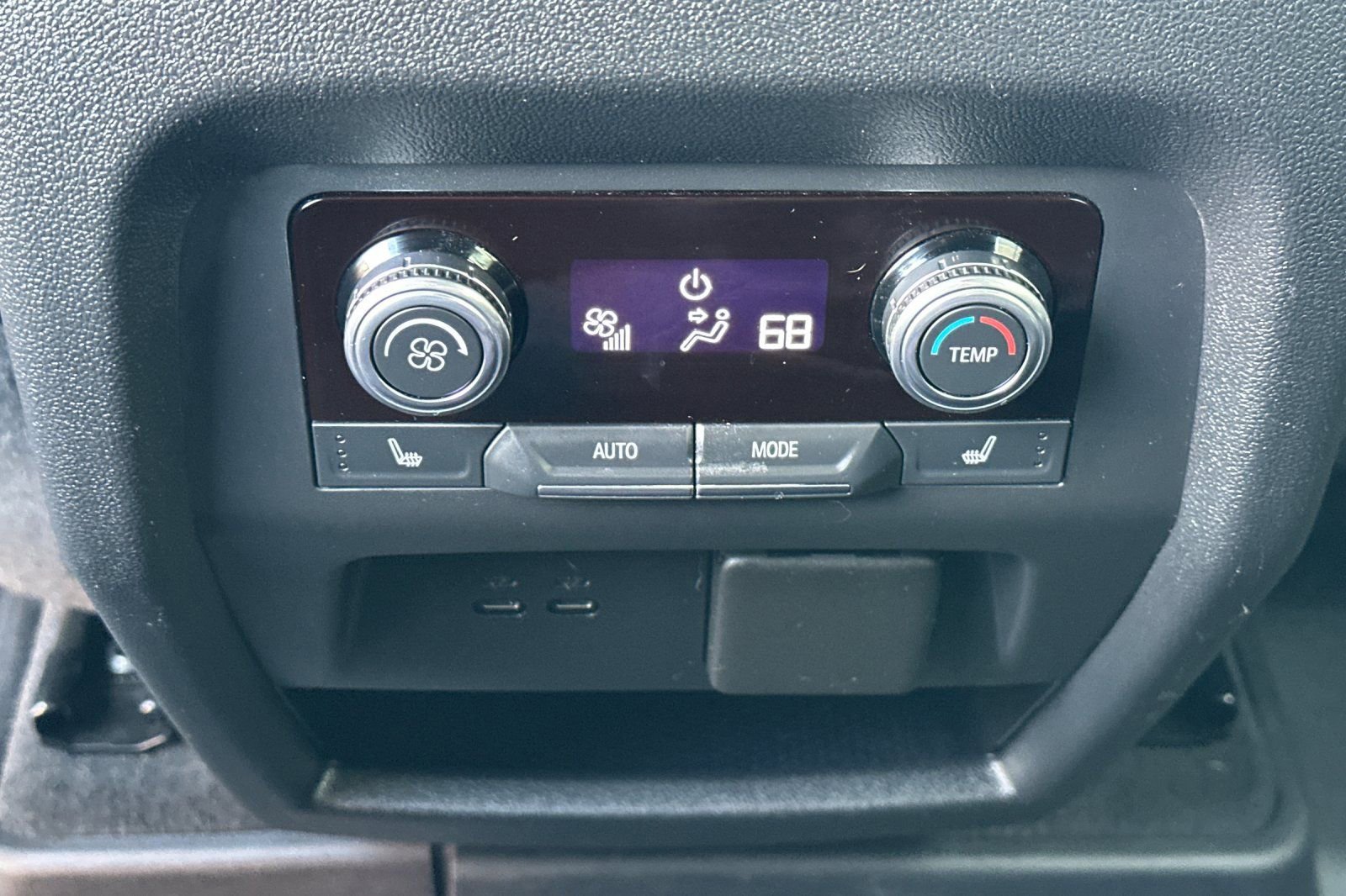 Used 2024 GMC Acadia Elevation w/ Luxury Package image 15