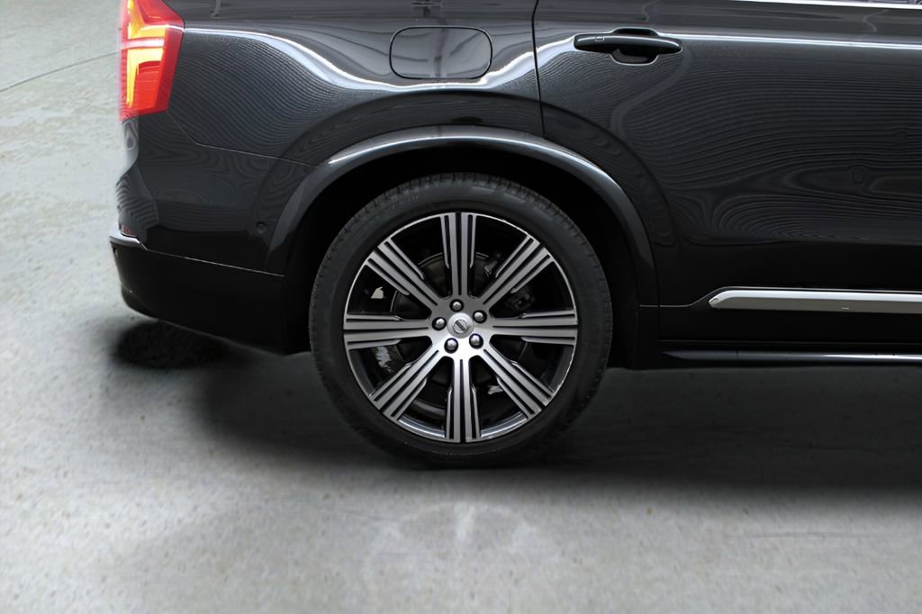 Used 2023 Volvo XC90 B6 Ultimate w/ Lounge Package image 46