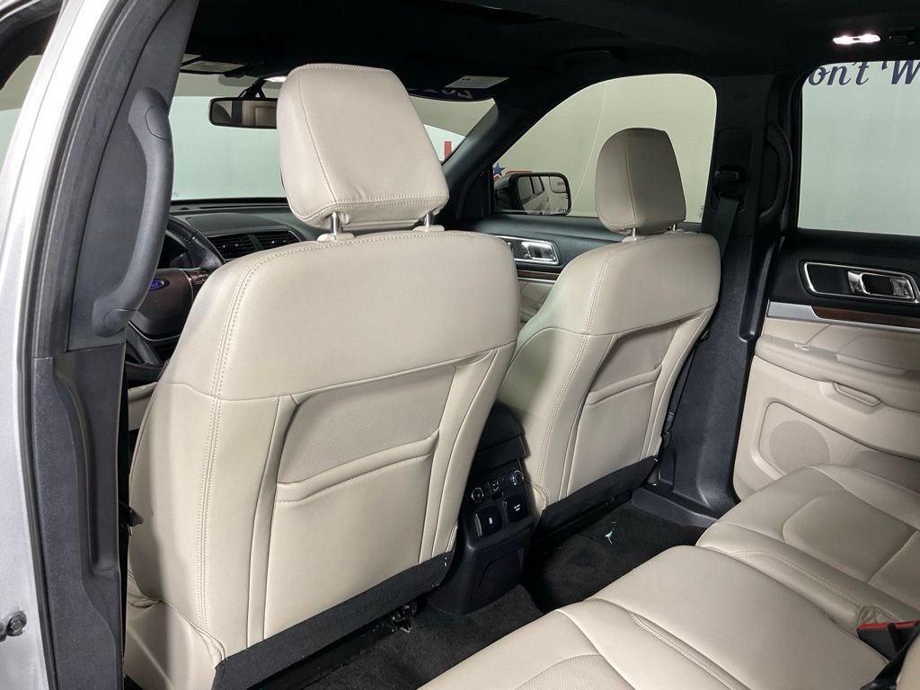 Certified 2018 Ford Explorer Limited FWD image 15