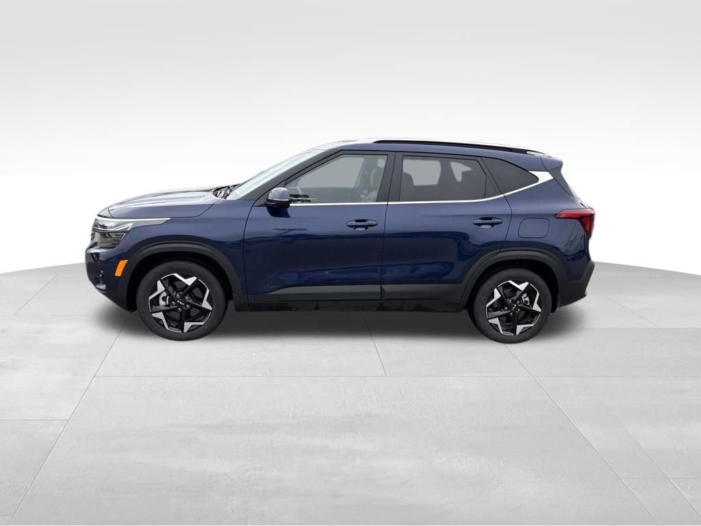 Used 2024 Kia Seltos EX AWD/4WD image 2
