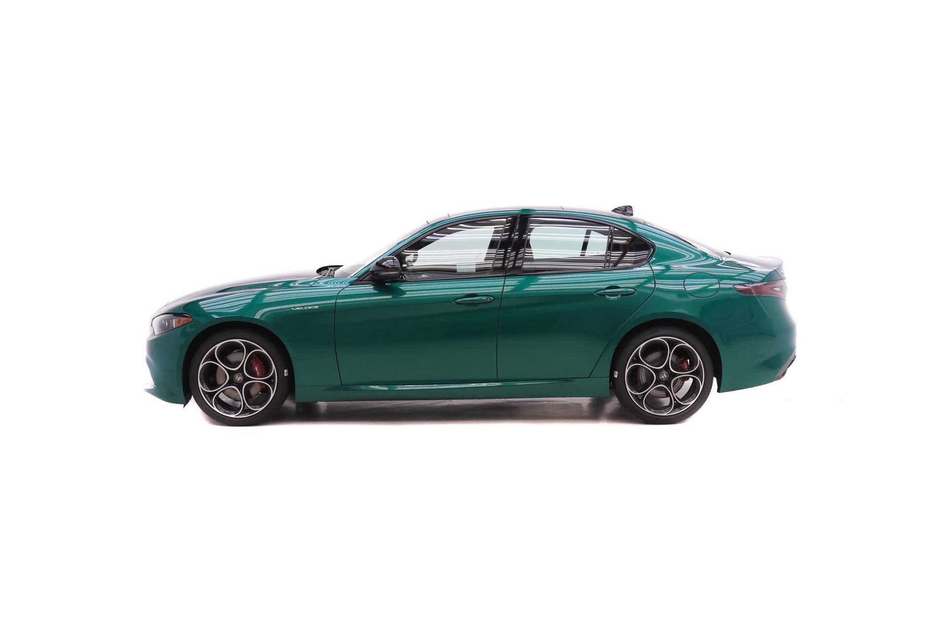 New 2026 Alfa Romeo Giulia AWD image 3