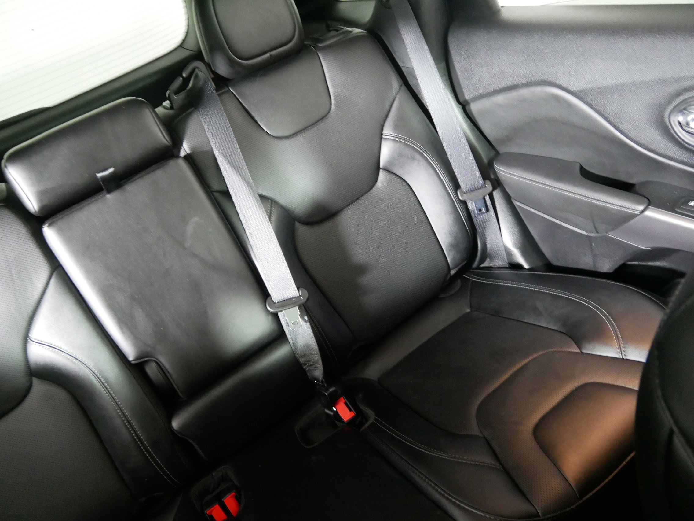 Used 2022 Jeep Cherokee Limited image 14