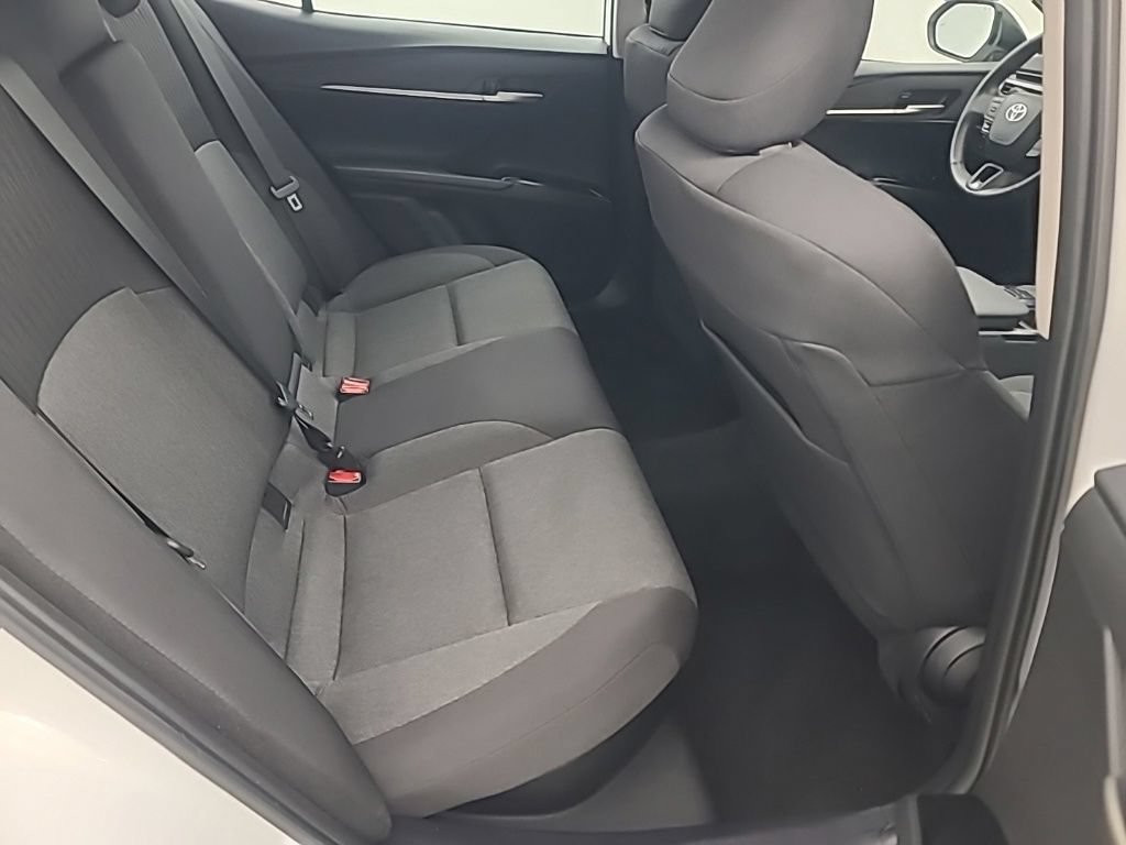 Used 2025 Toyota Camry LE AWD/4WD image 17