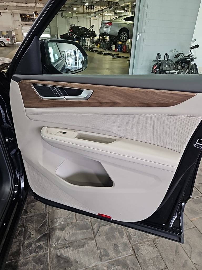 New 2026 Volkswagen Atlas SE image 11