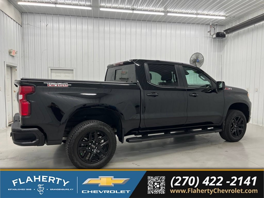 Used 2026 Chevrolet Silverado 1500 LT Trail Boss w/ Safety Package AWD/4WD image 2