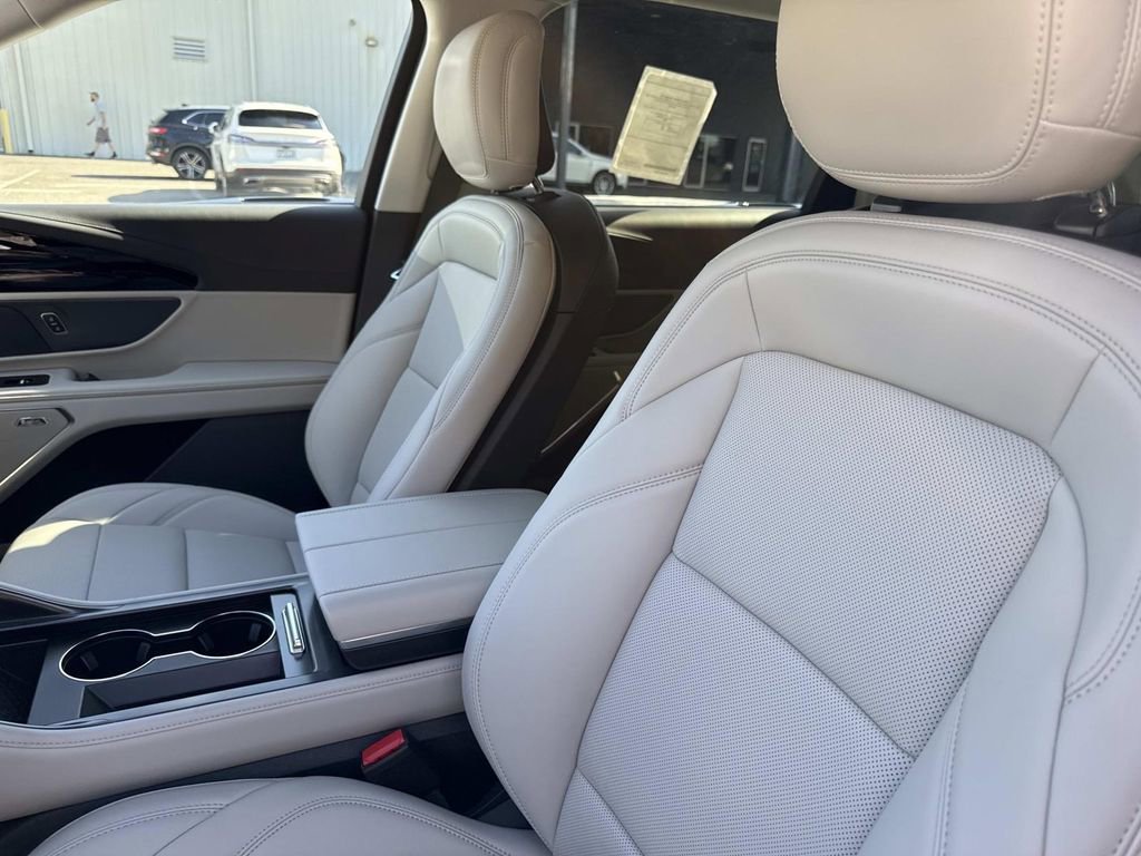New 2026 Lincoln Nautilus Premier w/ Equipment Group 102A image 21