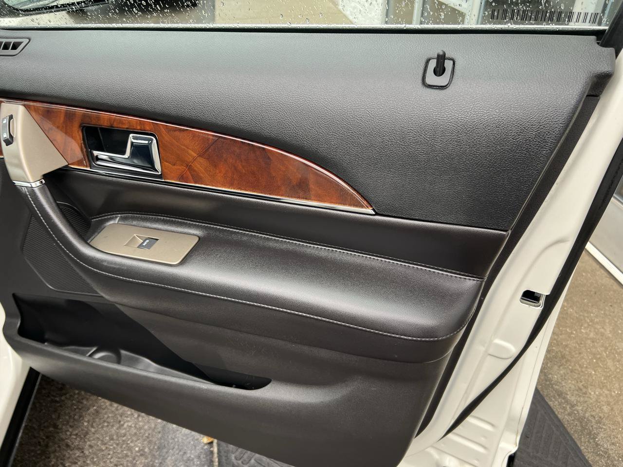 Used 2013 Lincoln MKX AWD image 19