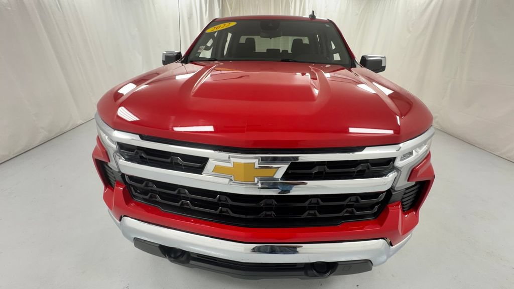 Used 2022 Chevrolet Silverado 1500 LT AWD/4WD image 8