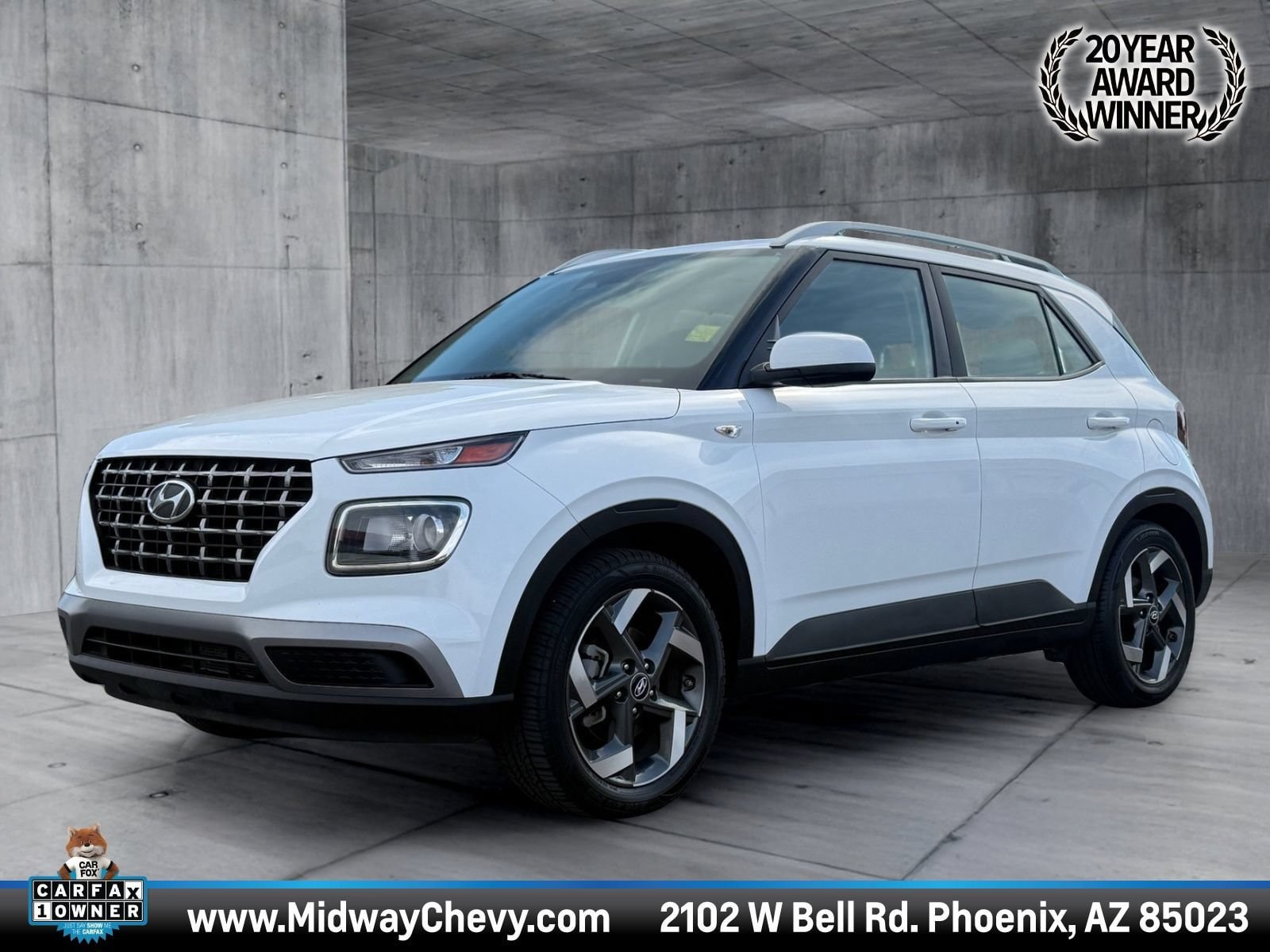 Used 2024 Hyundai Venue SEL FWD image 1