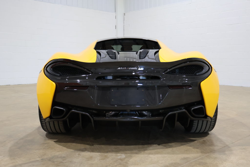 Used 2016 McLaren 570S Coupe RWD image 4