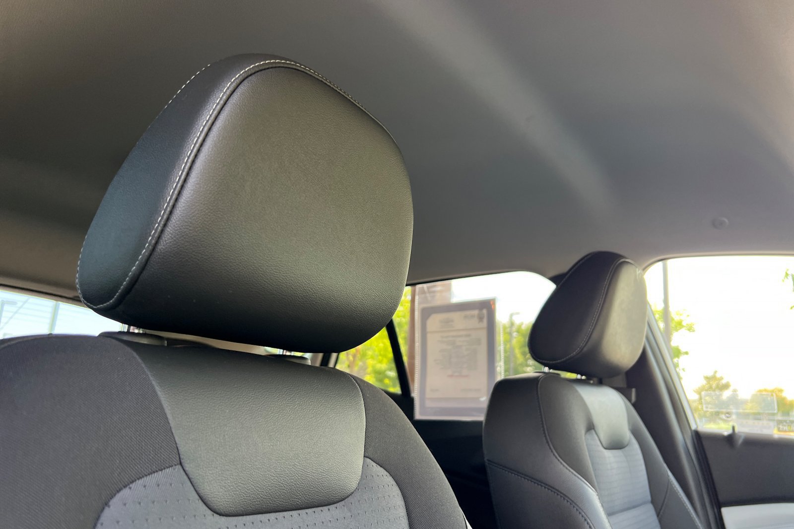 Used 2025 Chevrolet Trax LT FWD image 25