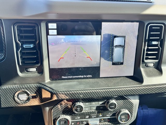 Used 2023 Ford Bronco Wildtrak image 12