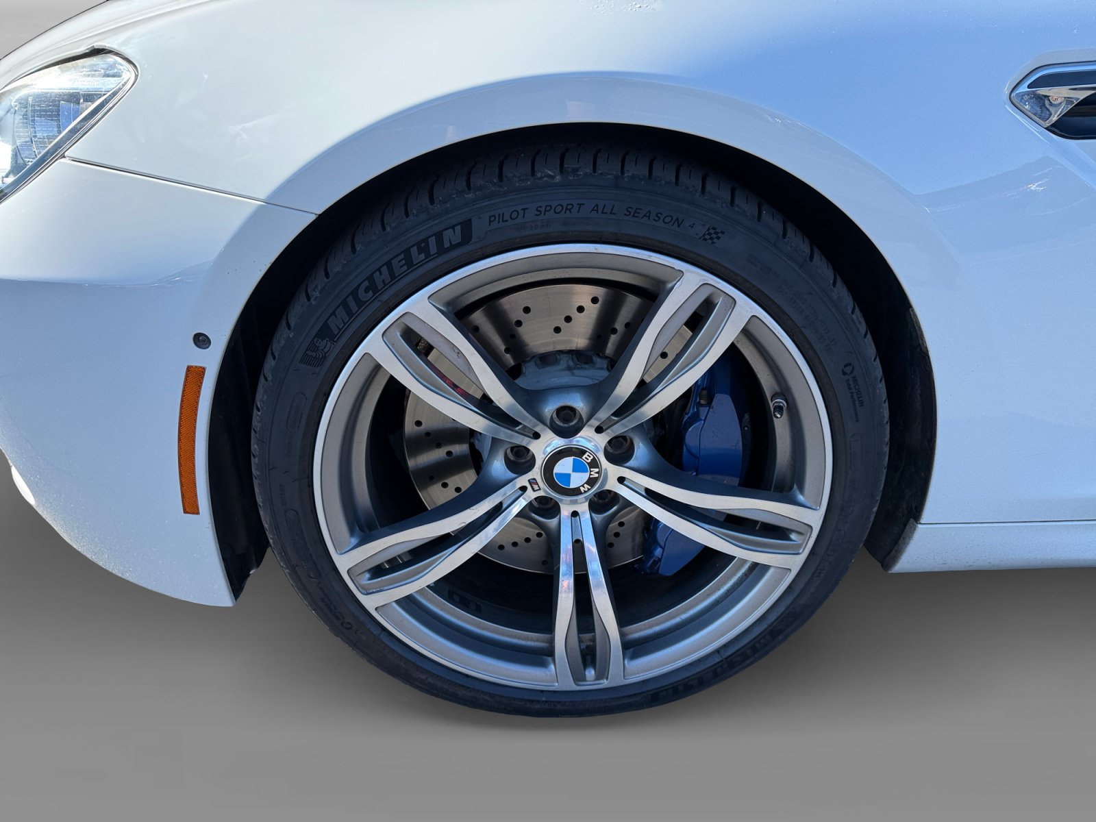 Used 2013 BMW M6 Convertible w/ Executive Pkg RWD image 9