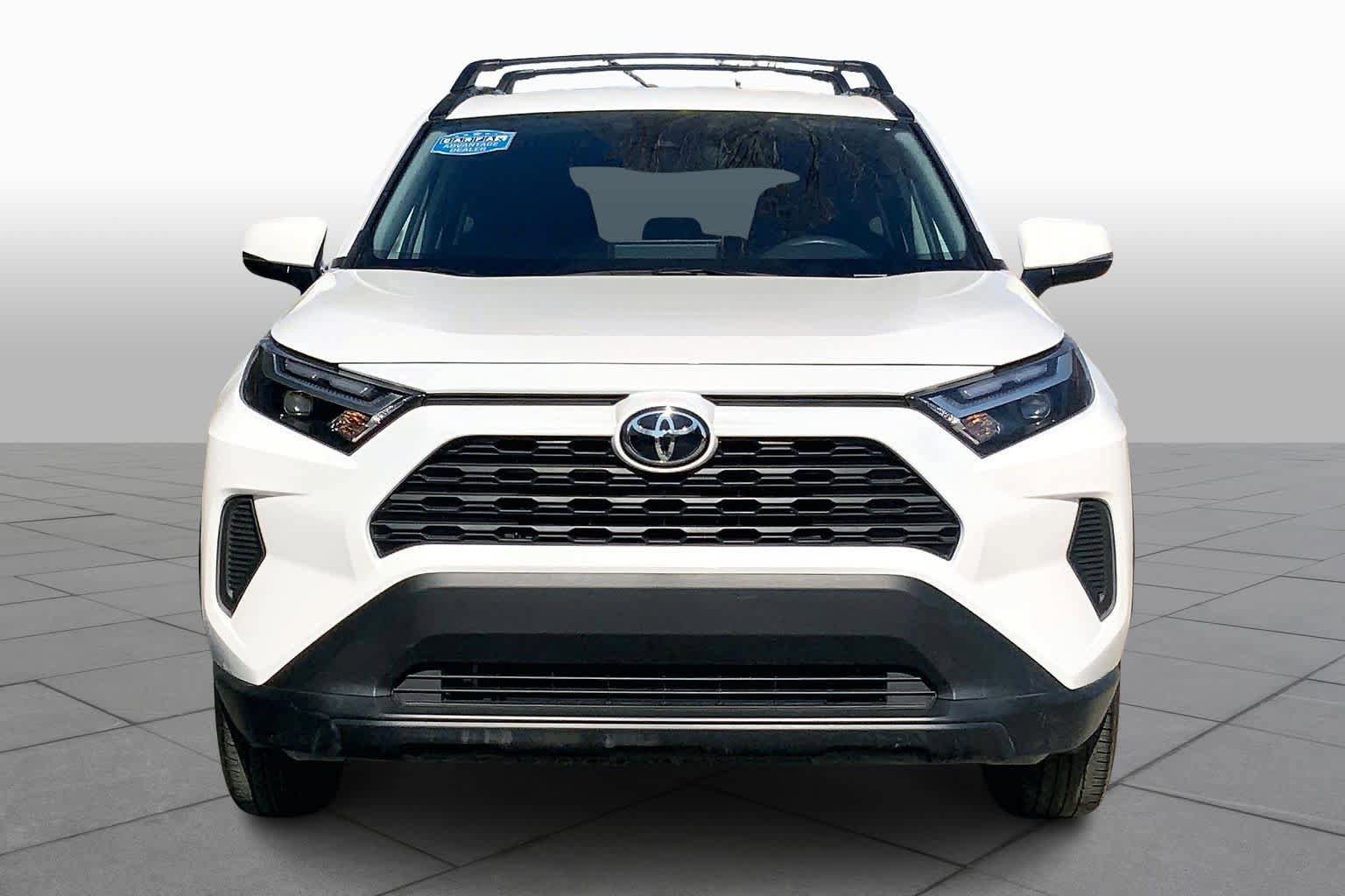Used 2025 Toyota RAV4 XLE FWD image 4