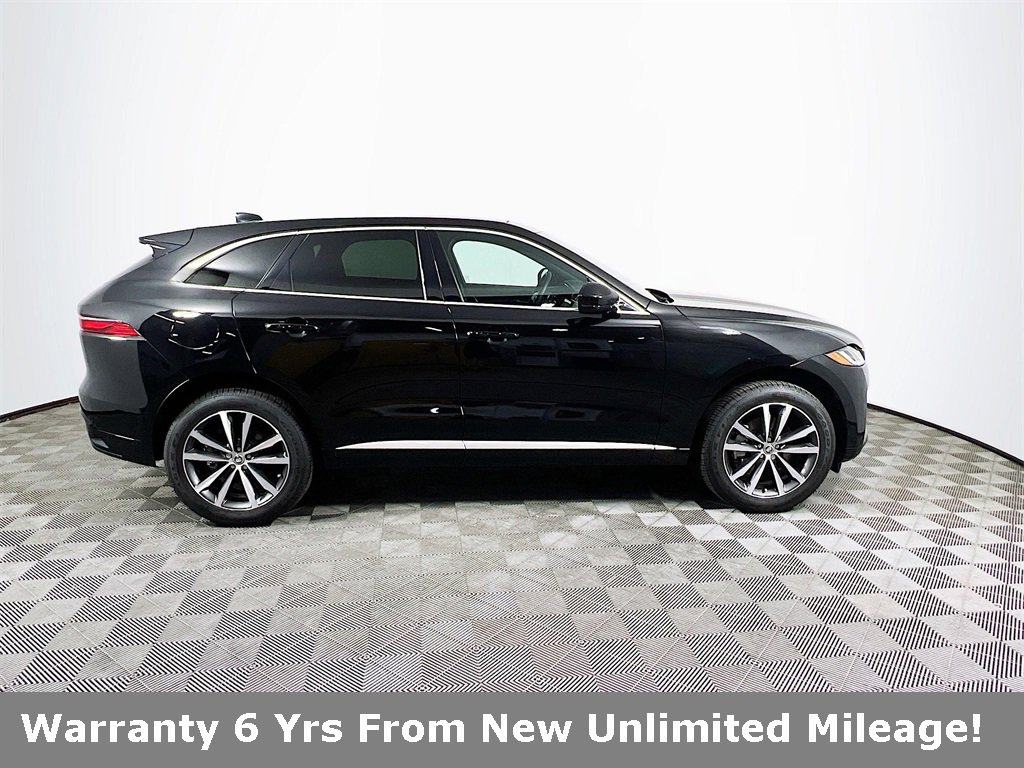Used 2025 Jaguar F-PACE R-Dynamic S image 4