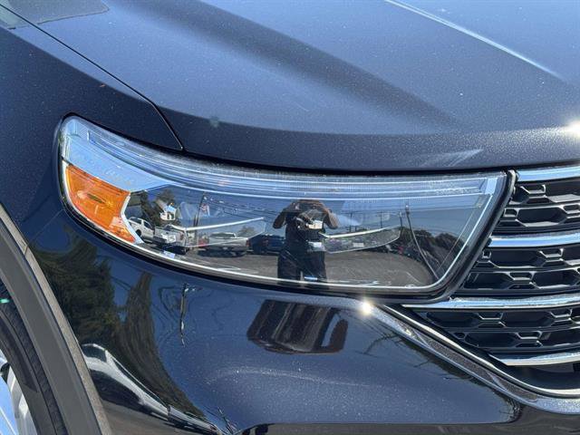 Used 2022 Ford Explorer XLT w/ Equipment Group 202A image 37