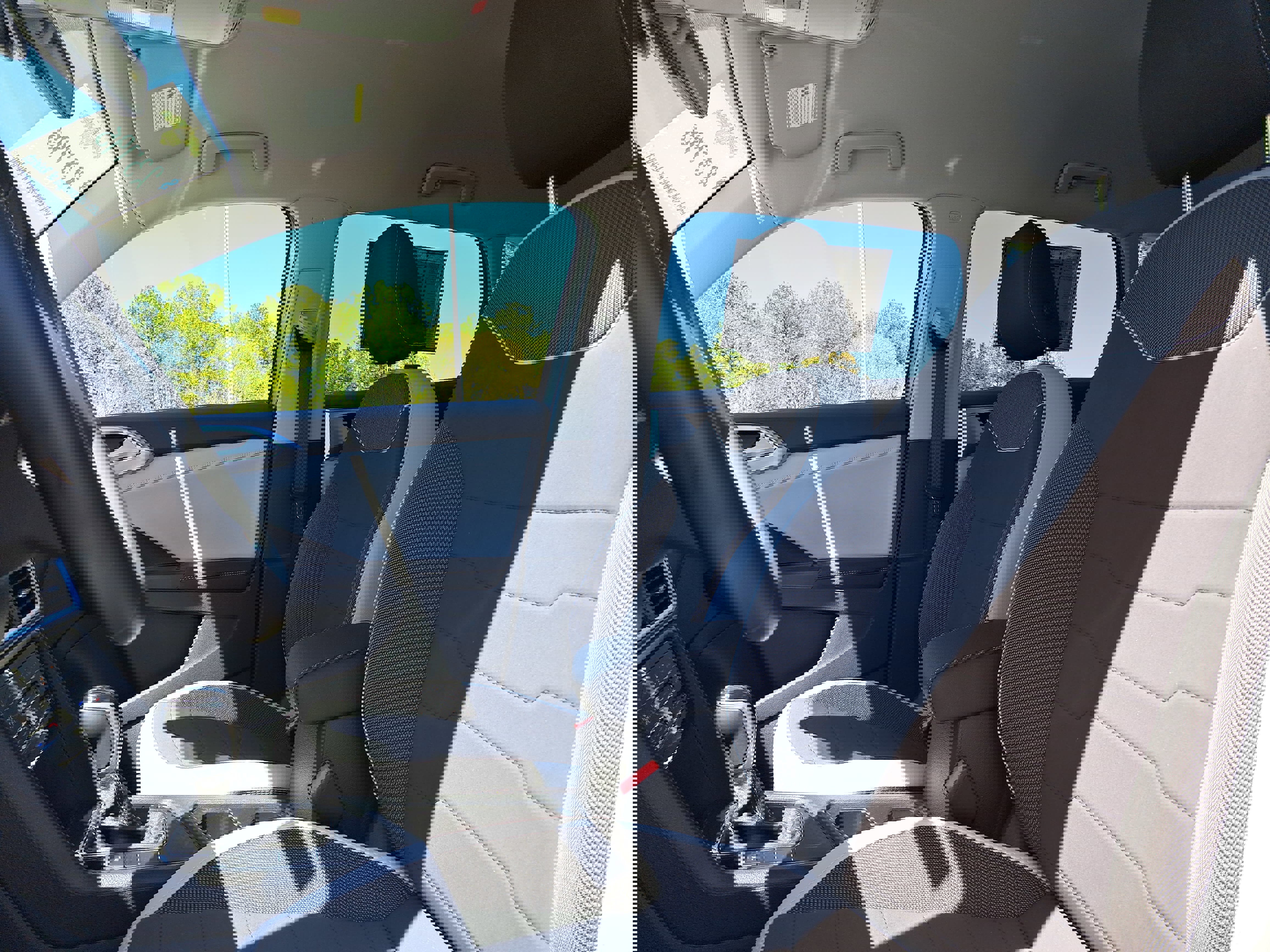 Certified 2025 Volkswagen Taos SE image 15