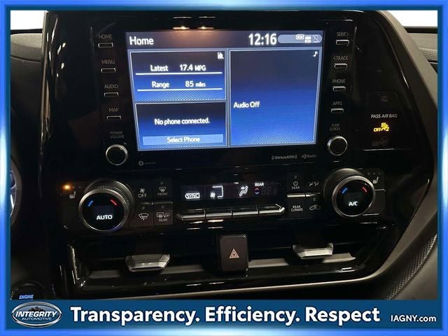 Used 2022 Toyota Highlander XLE AWD/4WD image 29