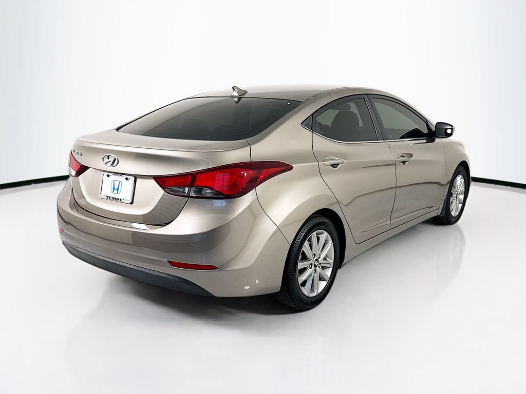 Used 2015 Hyundai Elantra SE w/ Option Group 03 FWD image 5
