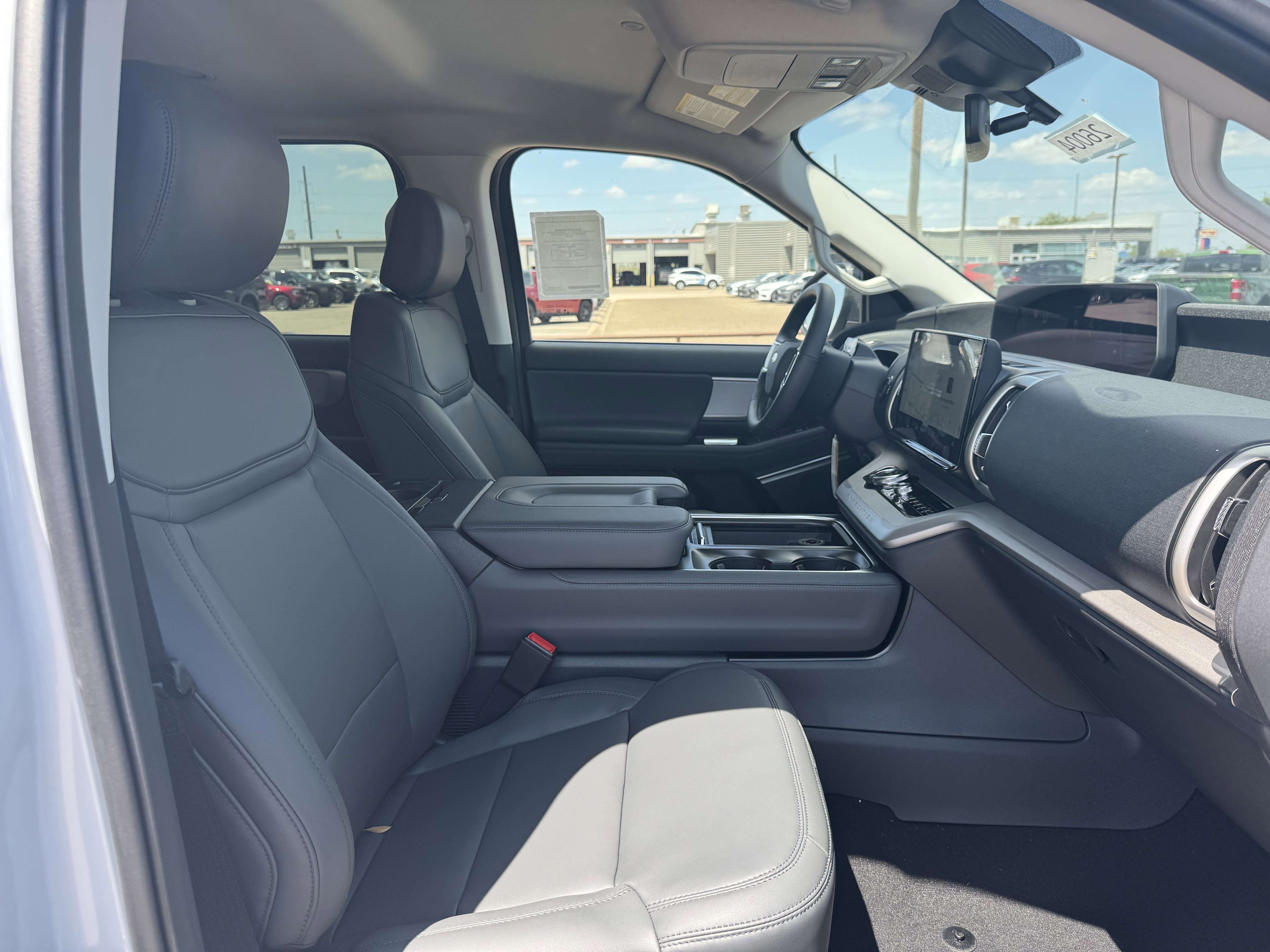 New 2026 Ford Expedition Active image 38