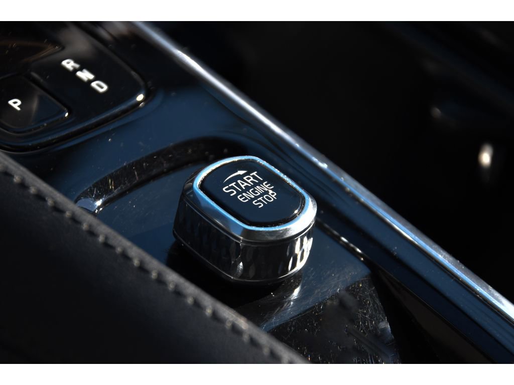 Used 2024 Volvo XC90 T8 Plus w/ Protection Package image 38