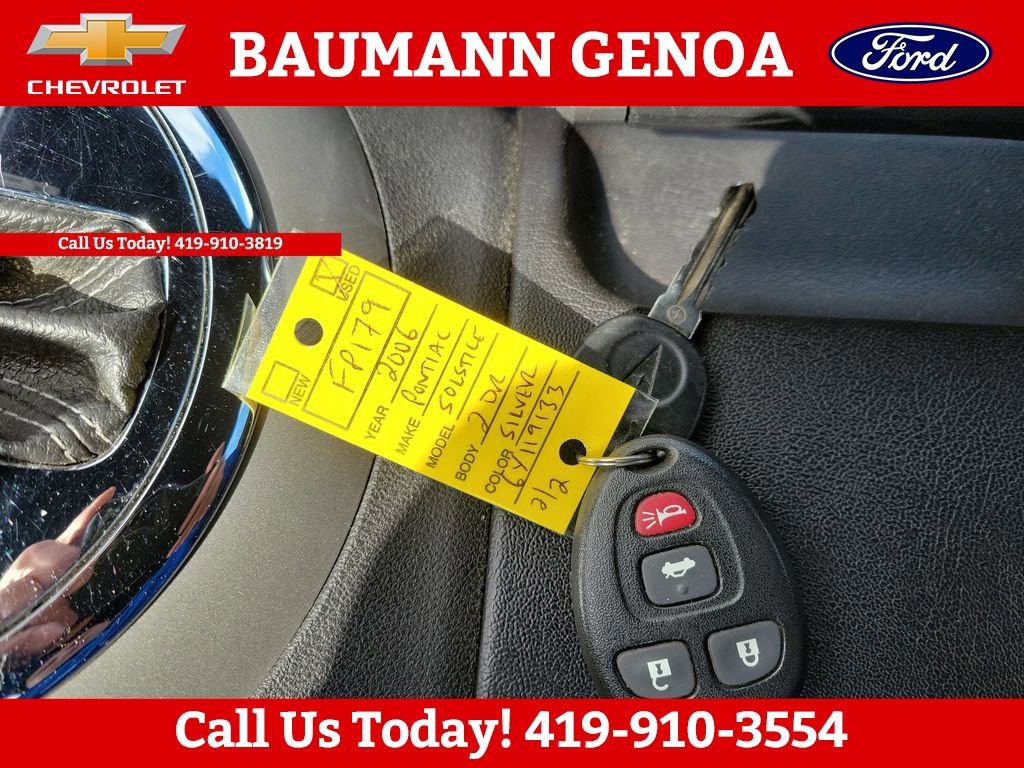 Used 2006 Pontiac Solstice Convertible w/ Premium Package RWD image 26