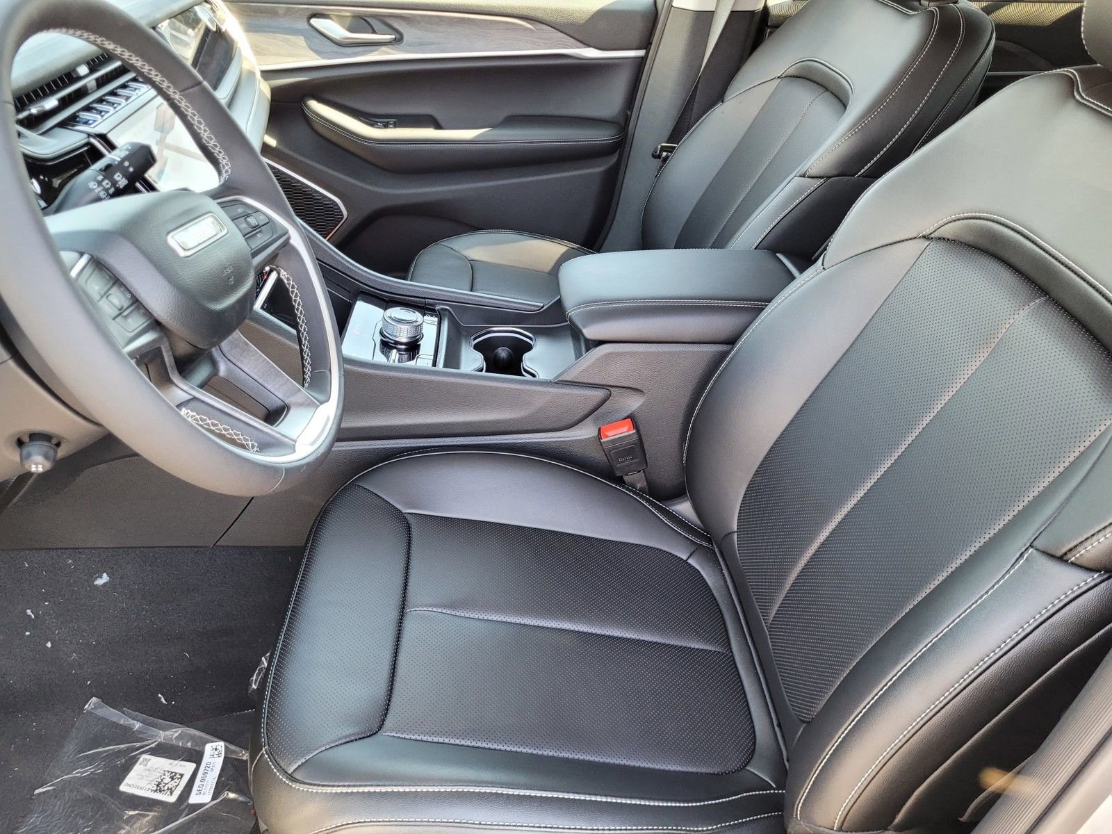 New 2024 Jeep Grand Cherokee Limited 4xe w/ Luxury Tech Group II image 12