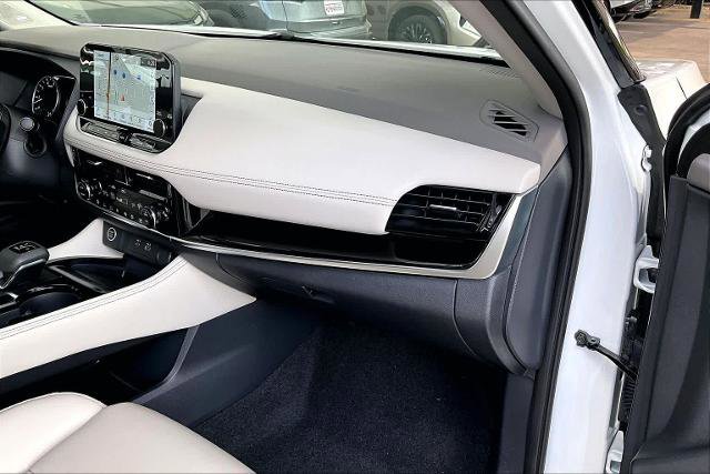 Certified 2023 Nissan Rogue SL w/ SL Premium Package image 19