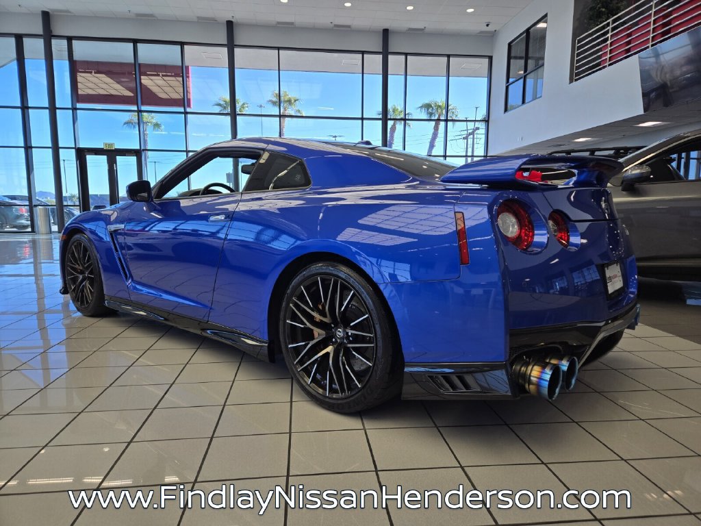 Used 2021 Nissan GT-R Premium AWD/4WD image 4