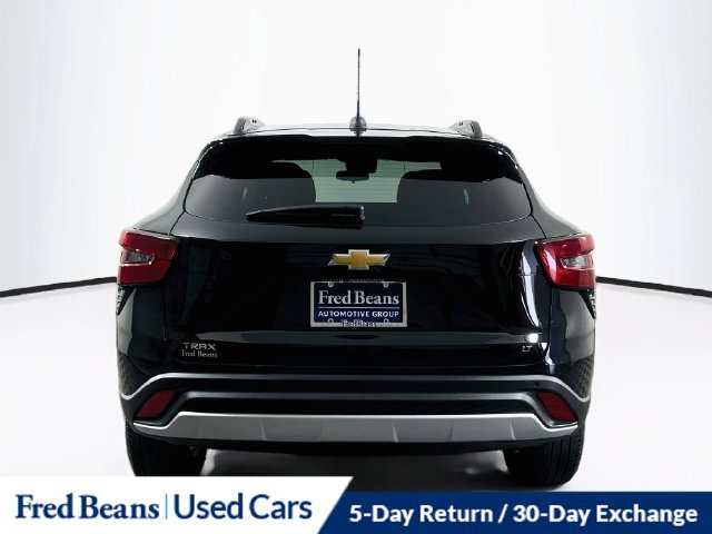 Used 2025 Chevrolet Trax LT w/ Driver Confidence Package FWD image 9