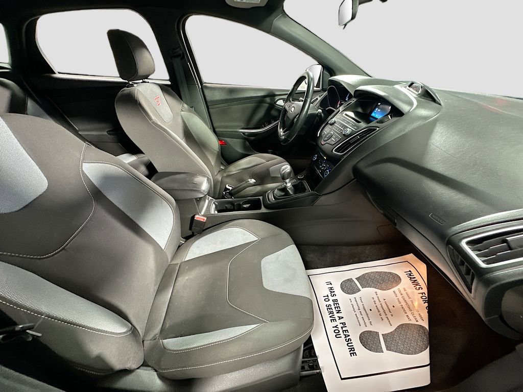 Used 2016 Ford Focus ST image 26