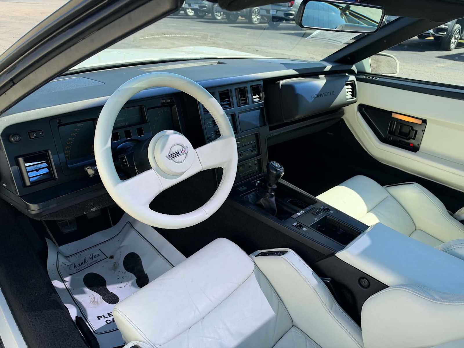 Used 1988 Chevrolet Corvette Coupe RWD image 11