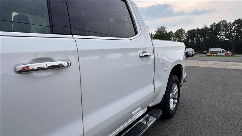 Used 2023 Chevrolet Silverado 1500 LTZ w/ LTZ Convenience Package II AWD/4WD image 14