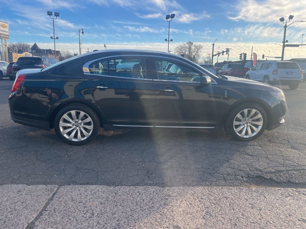 Used 2014 Lincoln MKS image 4
