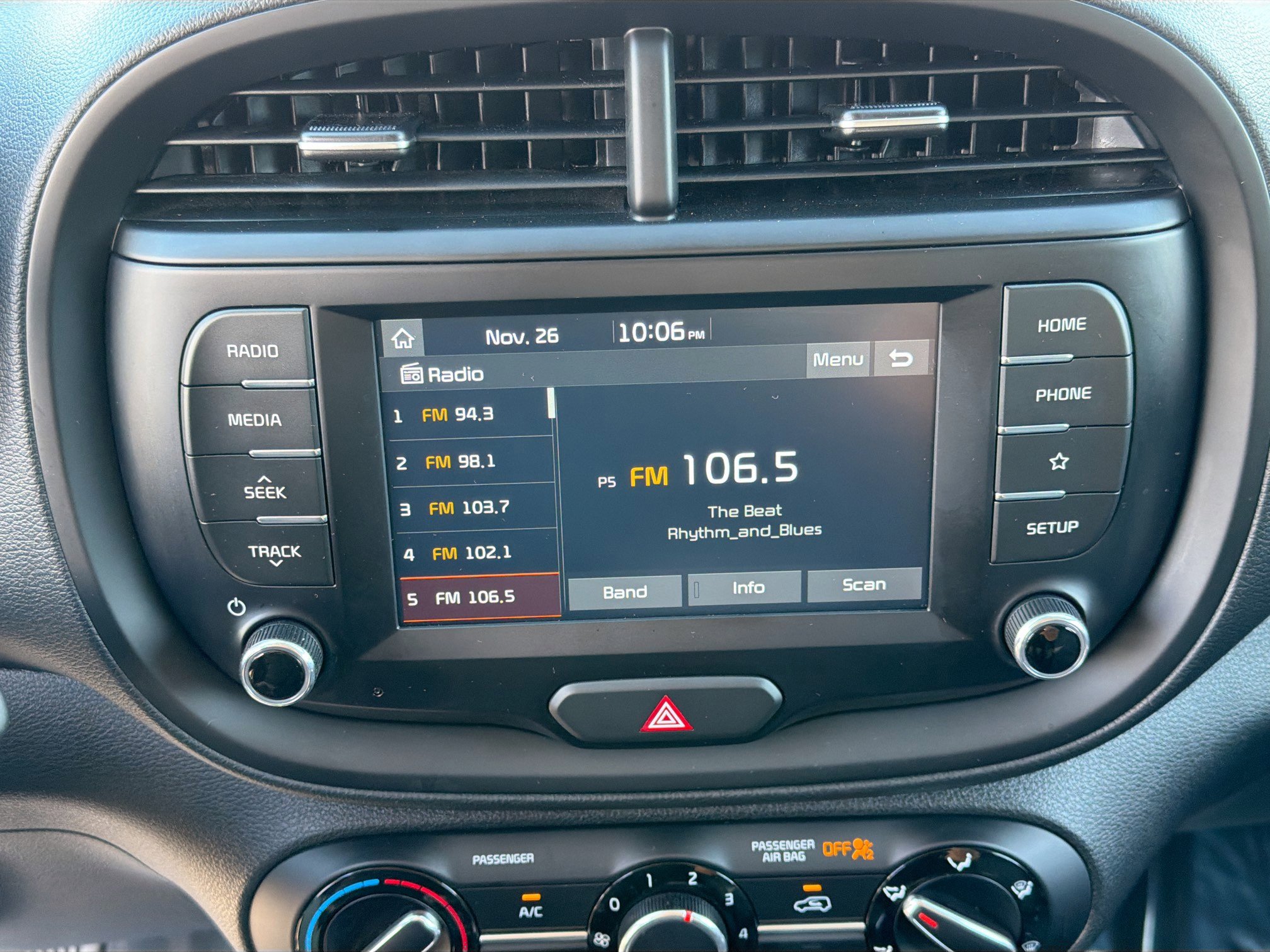 Used 2021 Kia Soul LX image 28