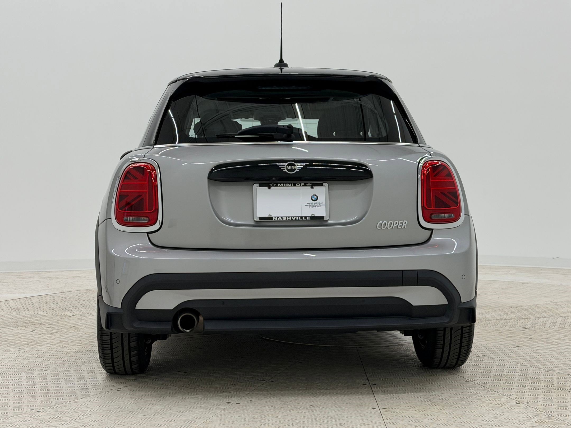 Used 2023 MINI Cooper 4-Door Hardtop image 10