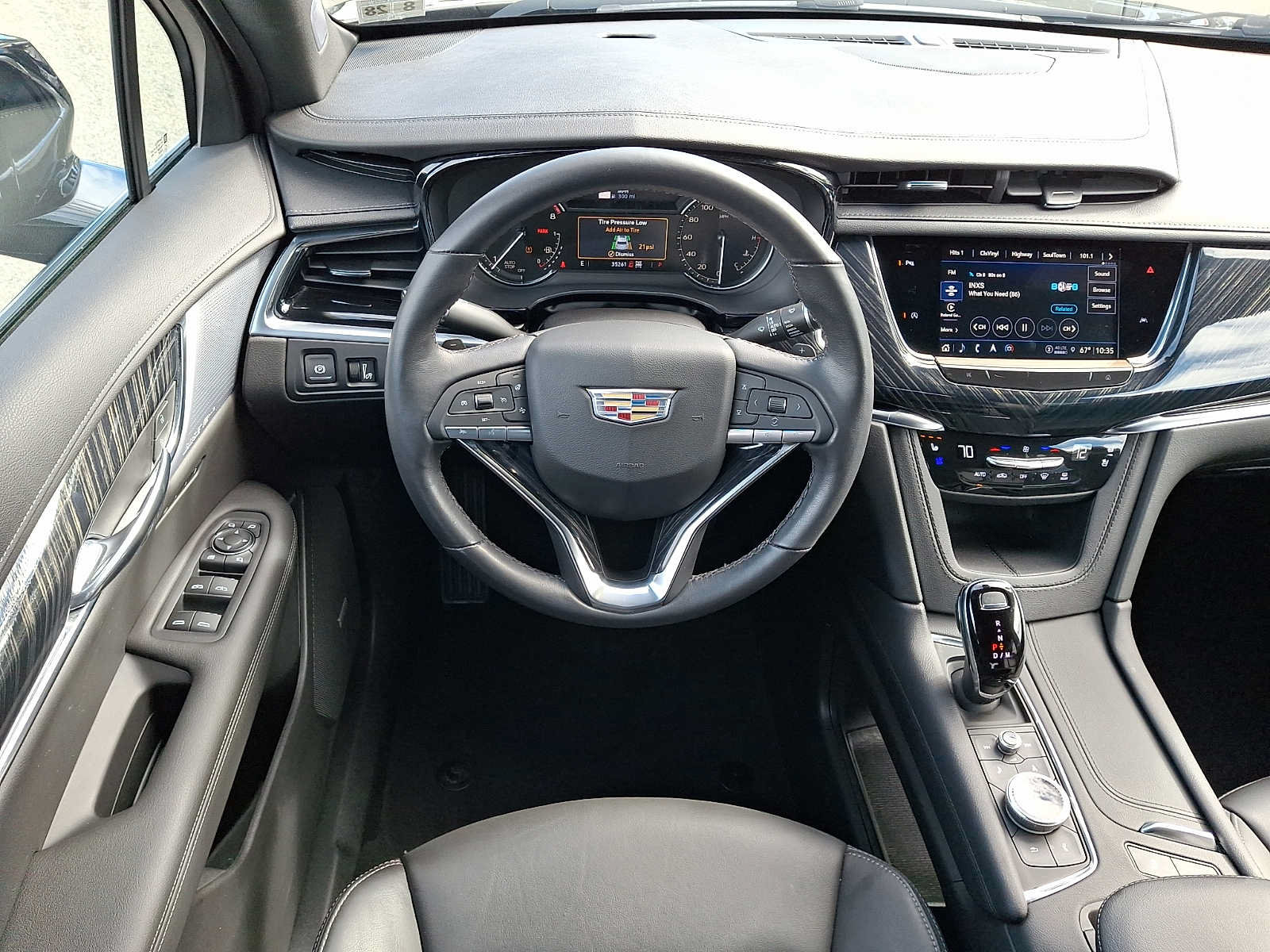 Used 2024 Cadillac XT6 Premium Luxury AWD/4WD image 12