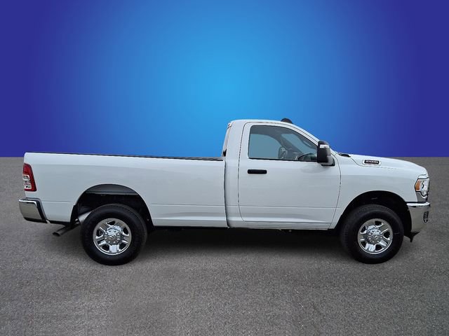Used 2024 RAM 2500 Tradesman w/ Chrome Appearance Group AWD/4WD image 4