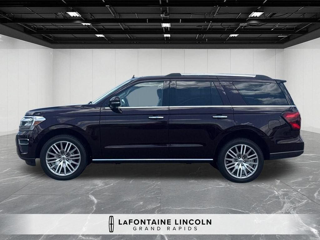 Used 2024 Ford Expedition Limited AWD/4WD image 2