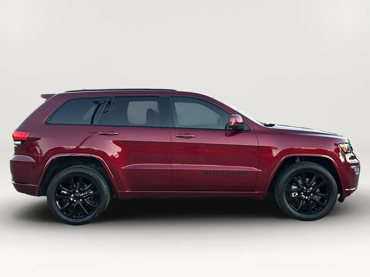 Used 2021 Jeep Grand Cherokee Laredo X image 6