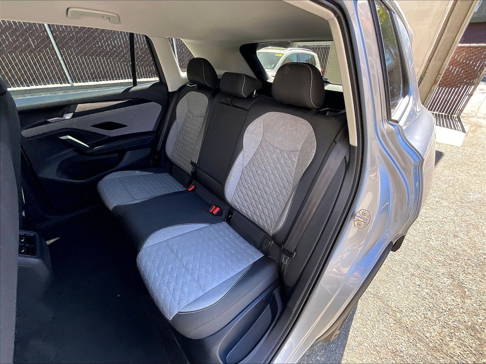 Certified 2025 Volkswagen Tiguan S FWD image 24