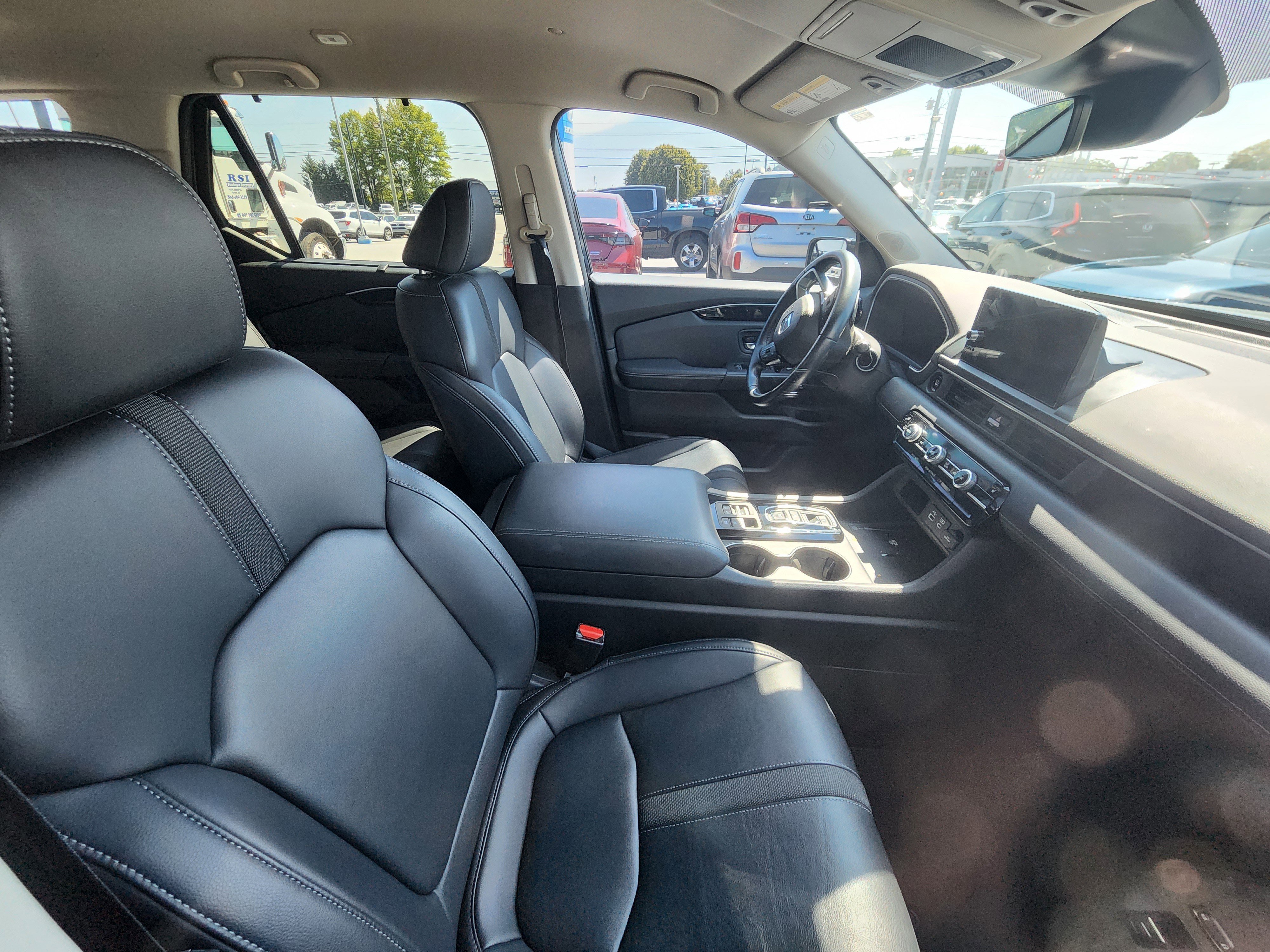 Used 2023 Honda Pilot EX-L image 8