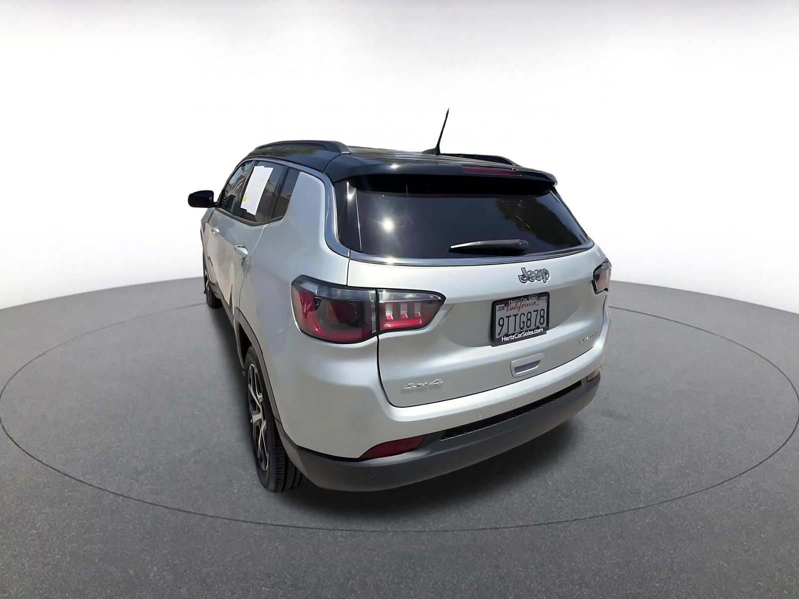 Used 2025 Jeep Compass Limited AWD/4WD image 11