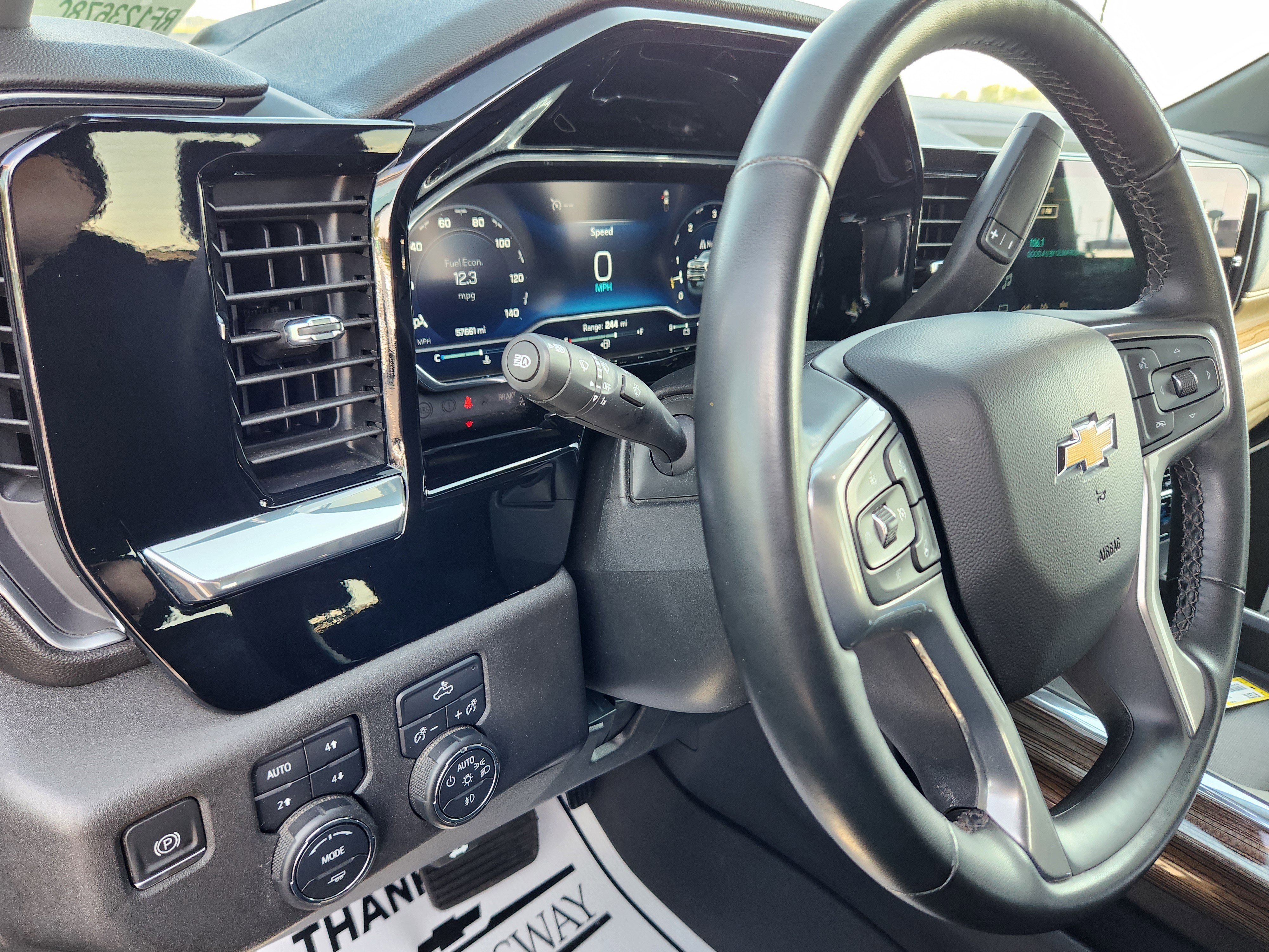 Used 2024 Chevrolet Silverado 2500 LT image 25