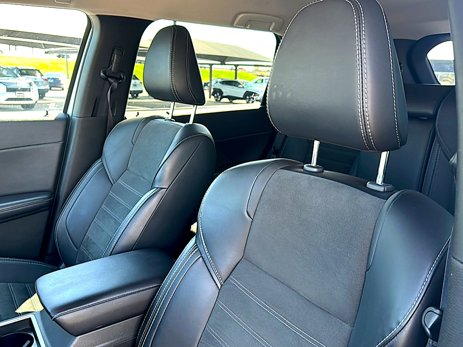 Used 2024 Mitsubishi Outlander SE FWD image 14