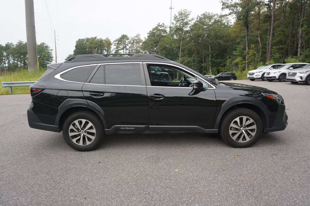 Used 2024 Subaru Outback Premium AWD/4WD image 19