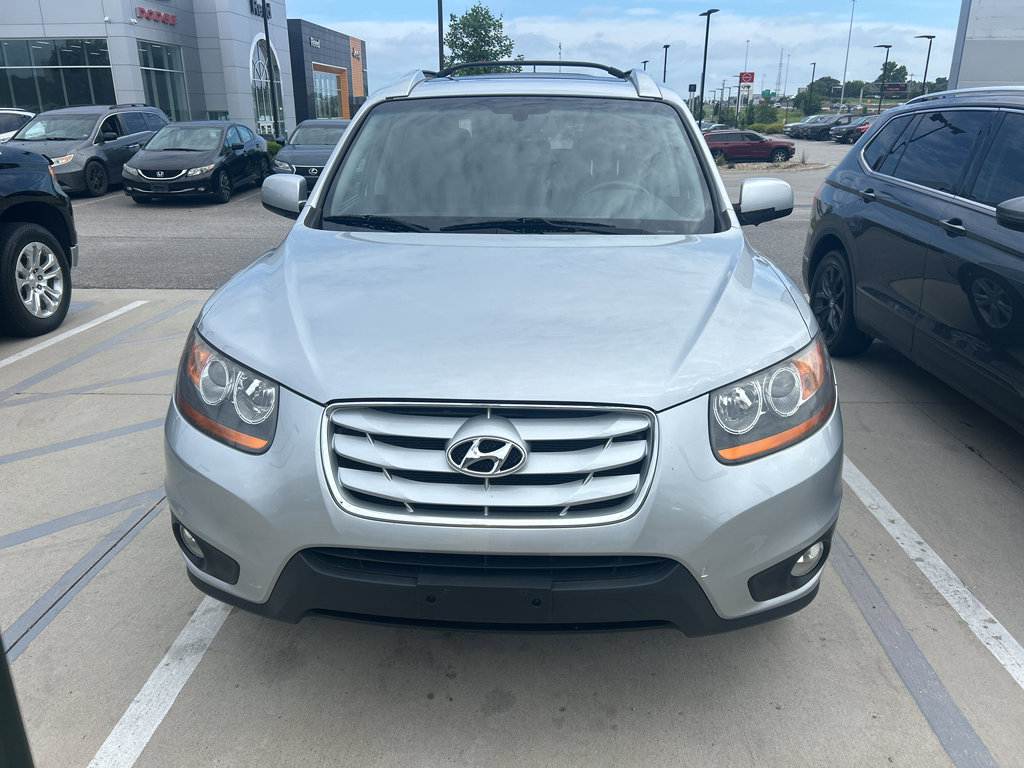 Used 2010 Hyundai Santa Fe Limited FWD image 2