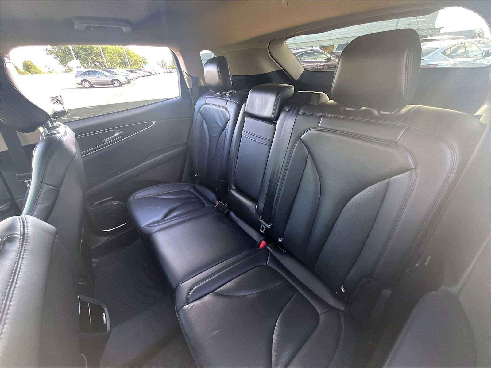 Used 2021 Lincoln Nautilus FWD w/ Equipment Group 101A image 27